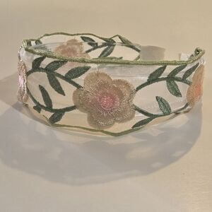 🍒🍒 Floral Embroidered Sheer Headband - Pink, Cream & Green